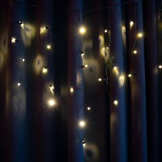 Подробнее о Гирлянда уличная STARLIGHT бахрома теплый-белый Flash 75LED IP44 черный 2x0.7м Гирлянда уличная STARLIGHT бахрома теплый-белый Flash 75LED IP44 черный 2x0.7м
