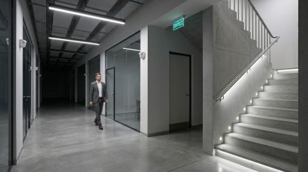 Освітлення коридорів, сходів та прохідних зон: вимоги, типи, автоматизація