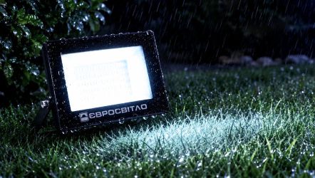 Вуличне освітлення: як не заблукати біля власного будинку